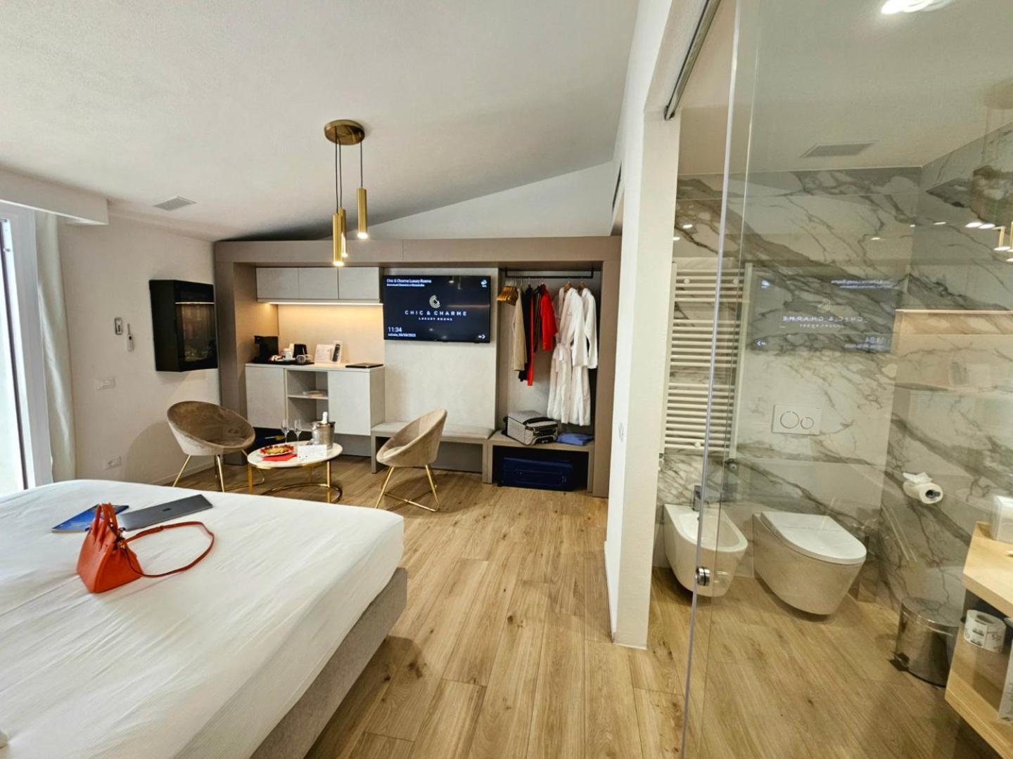 Chic & Charme Luxury Rooms ออลเบีย ภายนอก รูปภาพ