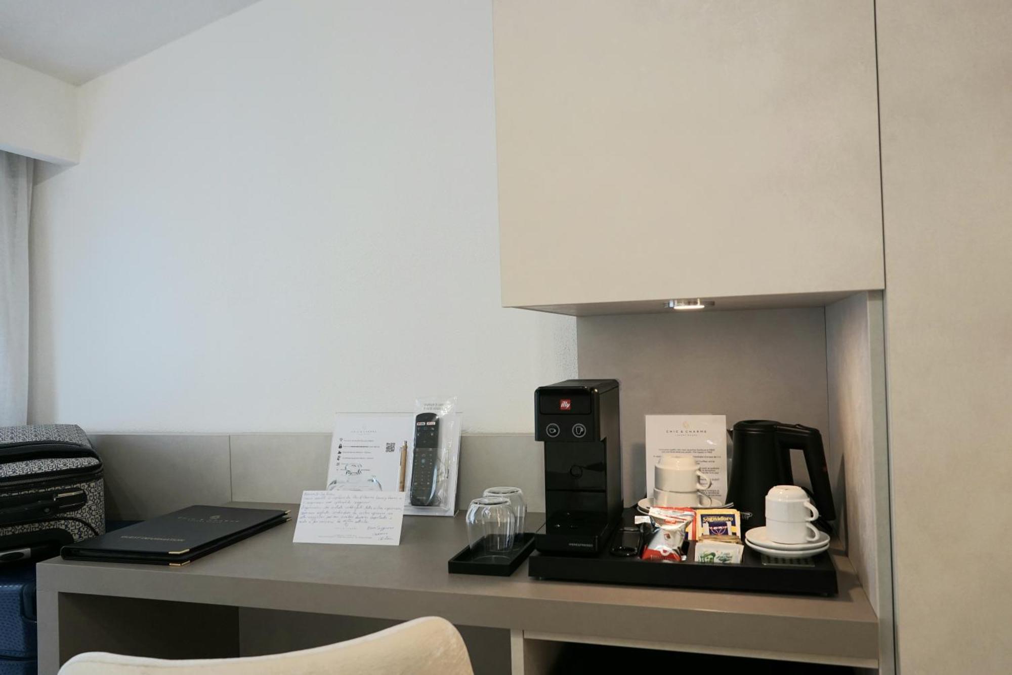 Chic & Charme Luxury Rooms ออลเบีย ภายนอก รูปภาพ