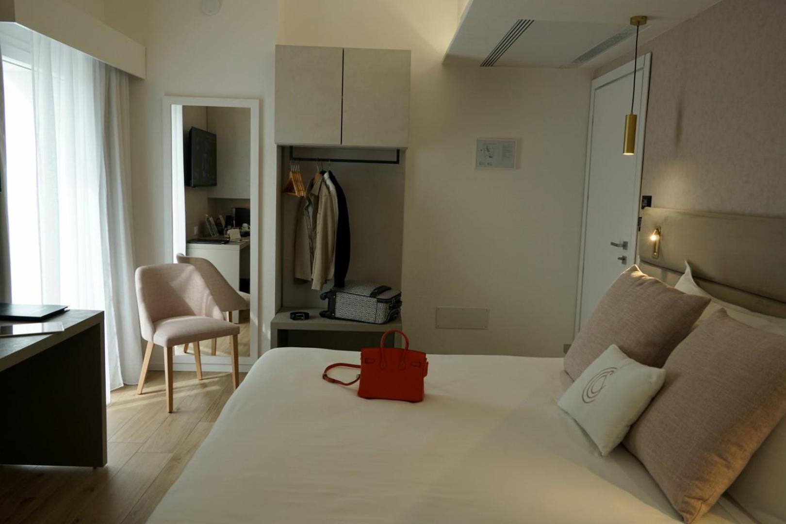 Chic & Charme Luxury Rooms ออลเบีย ภายนอก รูปภาพ