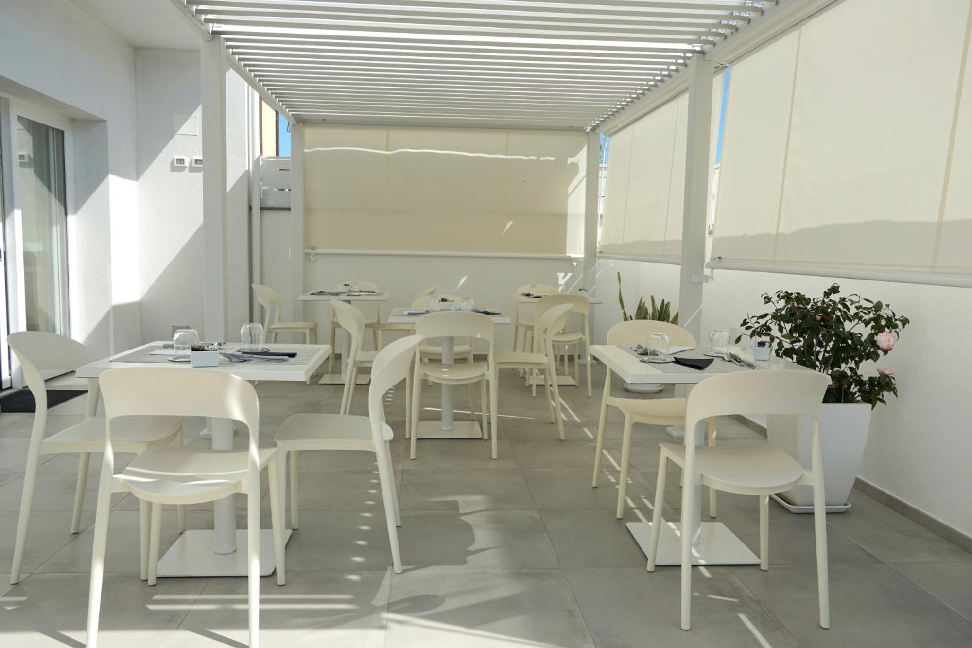 Chic & Charme Luxury Rooms ออลเบีย ภายนอก รูปภาพ